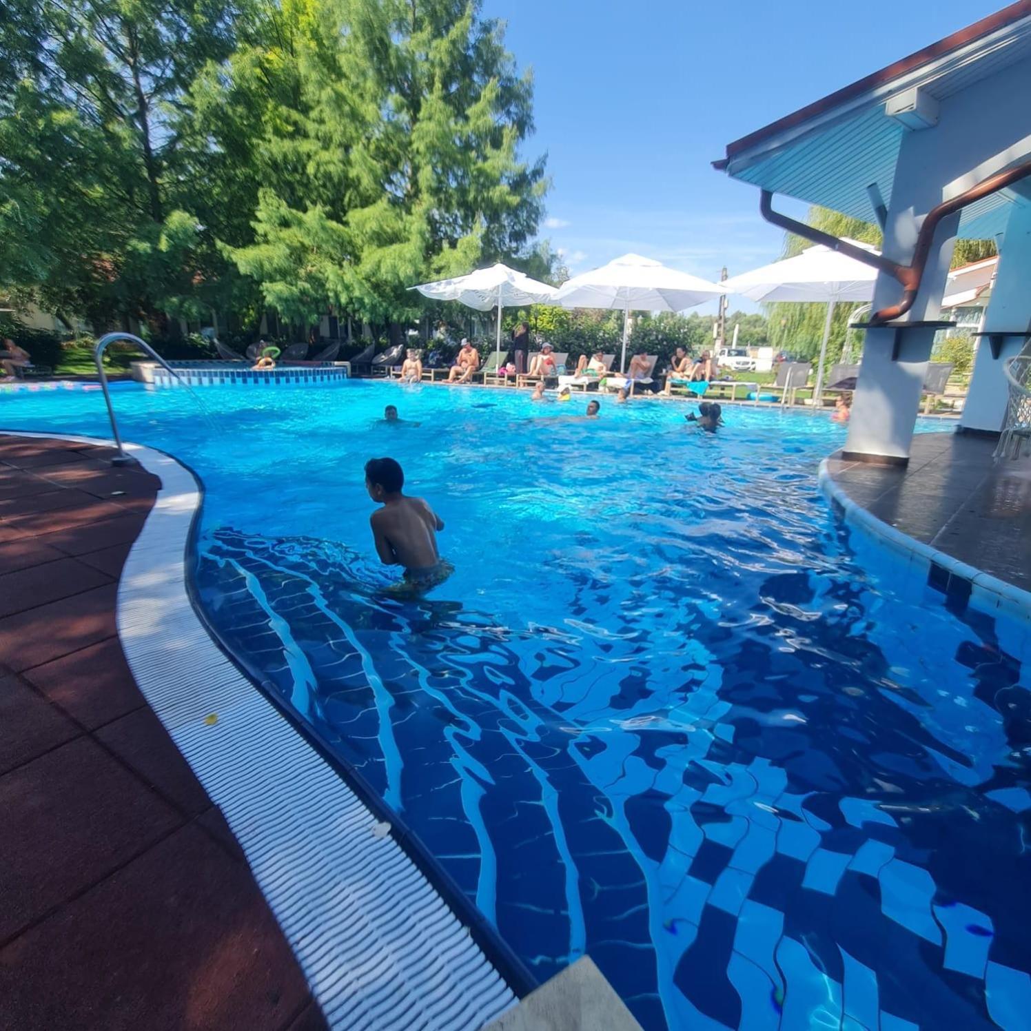 Steaua Apelor Family Resort Nufaru Eksteriør billede