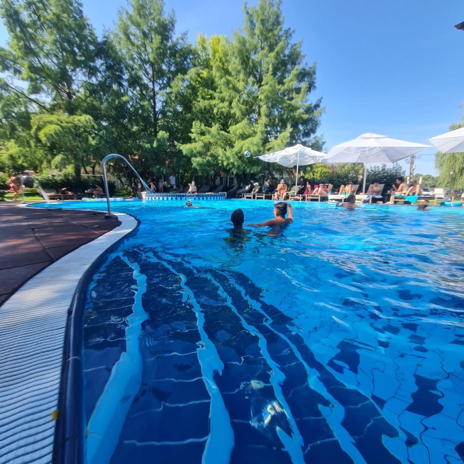 Steaua Apelor Family Resort Nufaru Eksteriør billede